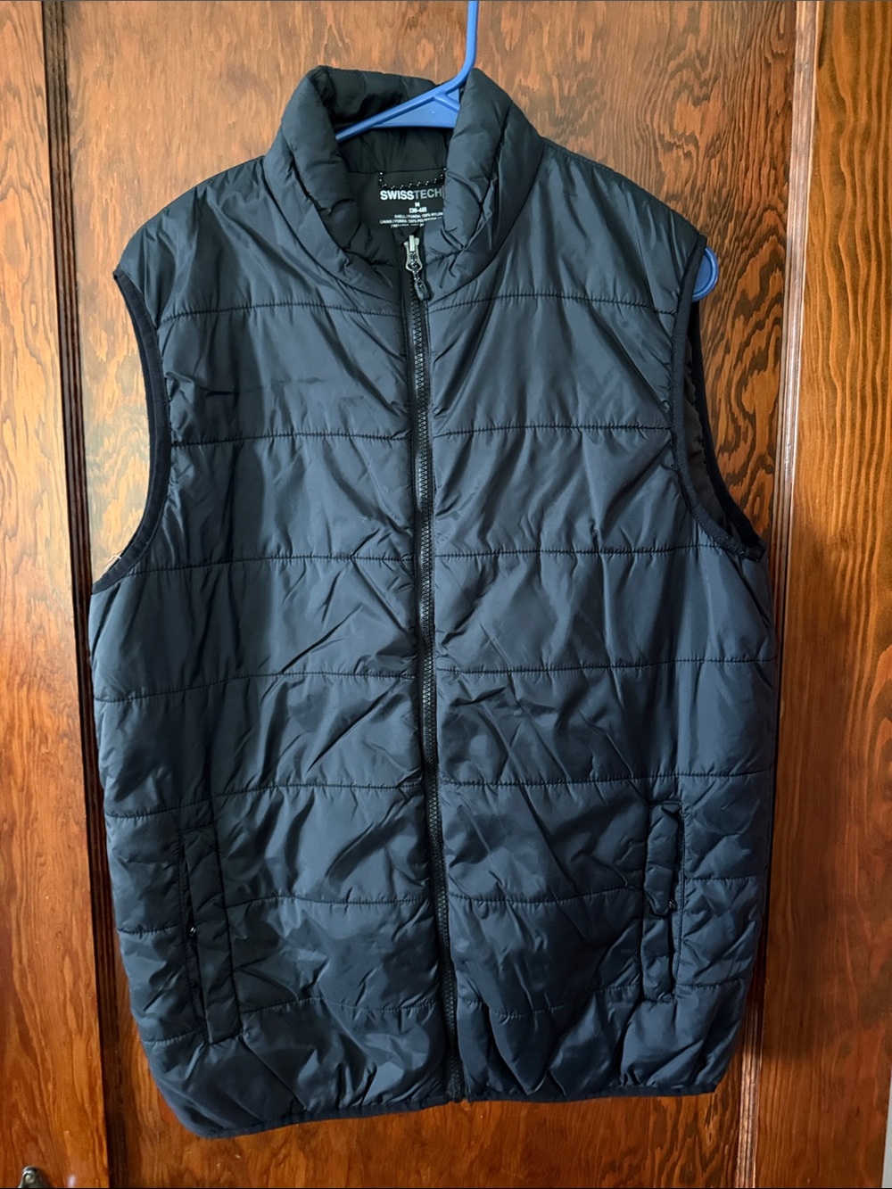 Swiss Tech Men's Black Quilted Puffer Vest